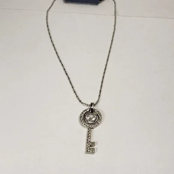 Women's Stunning Silver tone Dot & Dash Chain Necklace - With a Pave Key Pendant - Picture 6 of 7